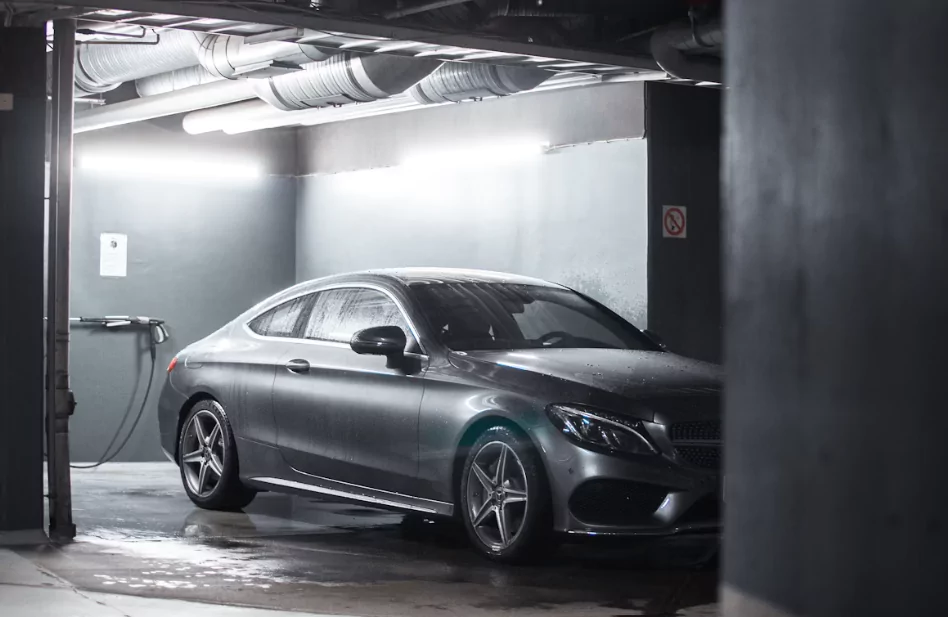 gray-bg-car